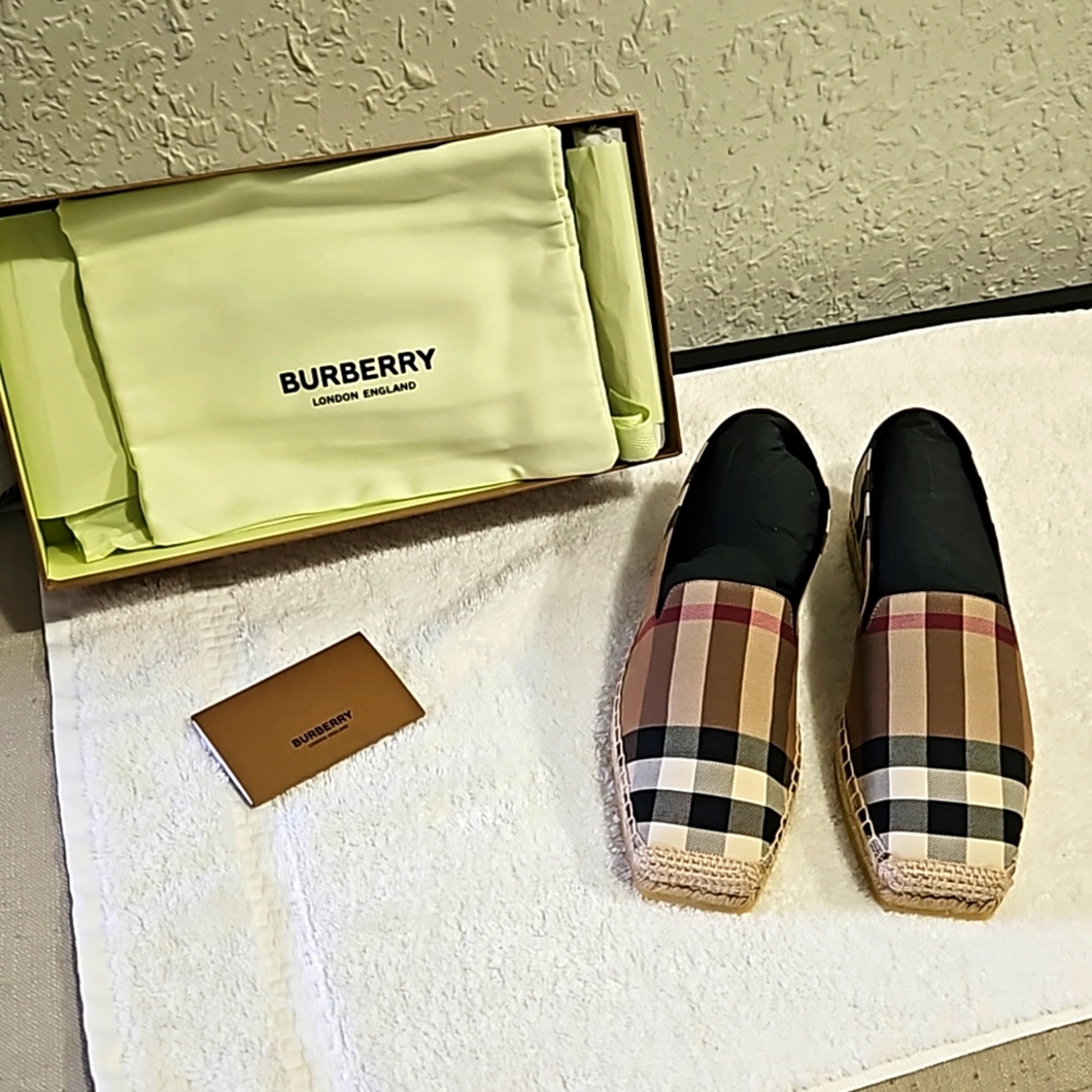 NWT Burberry Women's Alport Vintage Check Espadrille Flats, Size 37, US 7